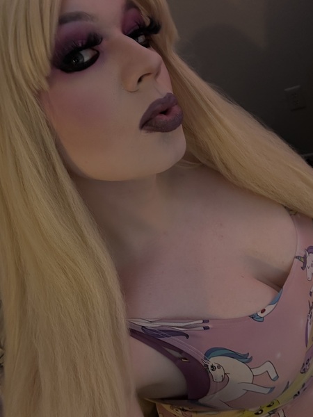 AdelinaFoxx Photo
