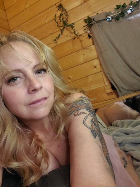 DaisyKnickers Photo DaisyKnickers Photo