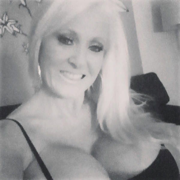 KaylaKleevage Photo KaylaKleevage Photo