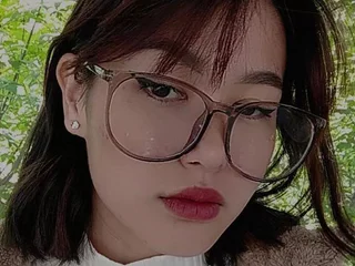 AsianLola Live Cam
