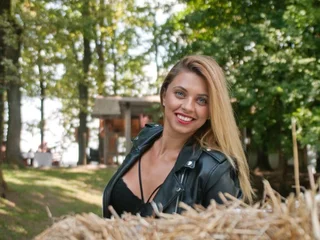 CarlaLoveX Live Cam
