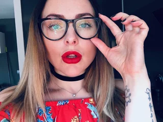 Emmaaaa Live Cam