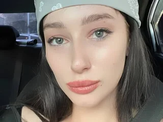 Kylieroar Live Cam