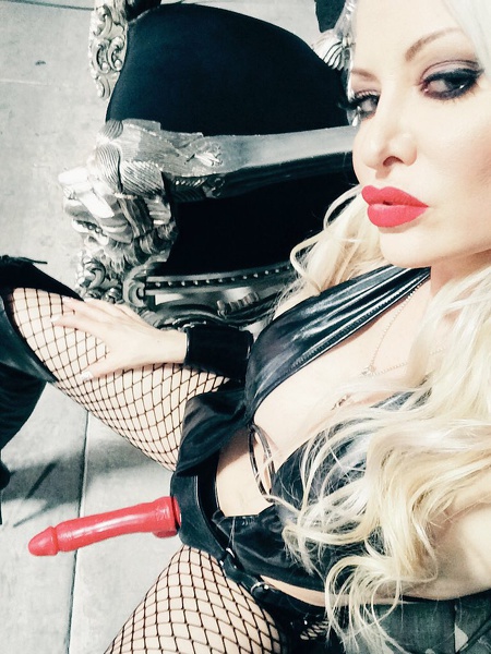 GoddessHelly Photo