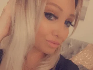 AngelEyesUK Live Cam
