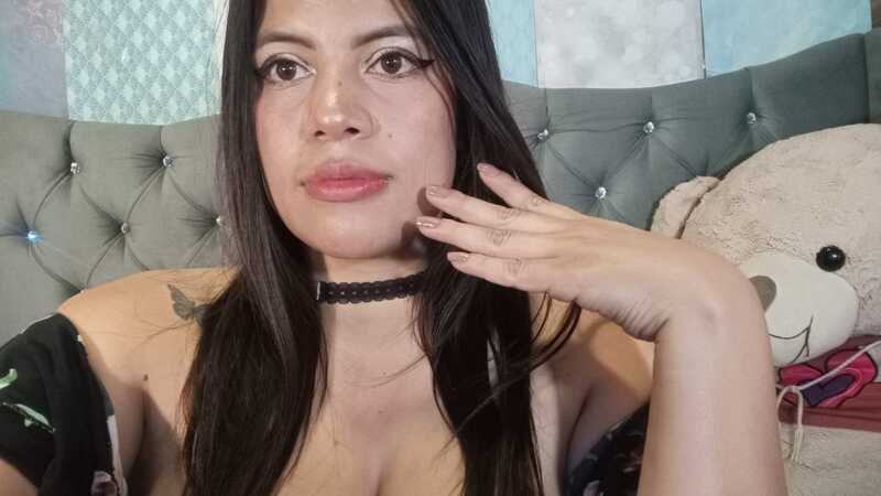 SexyCurvyJulieth Photo