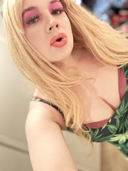 AdelinaFoxx Photo