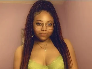 carmelloveskisses Live Cam