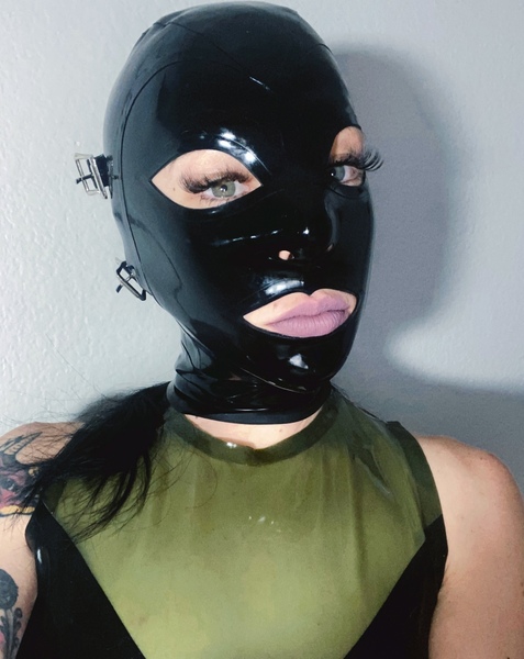 MissCocoDeville Photo MissCocoDeville Photo