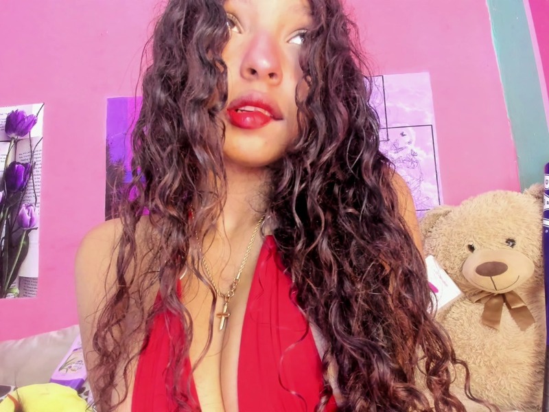 MiaKirshner Photo MiaKirshner Photo