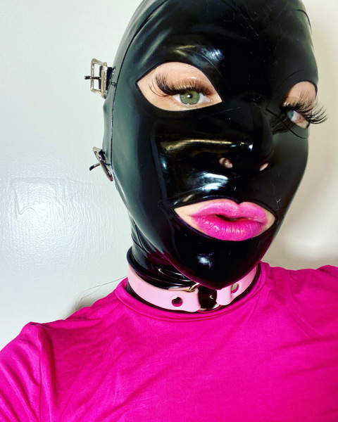 MissCocoDeville Photo MissCocoDeville Photo
