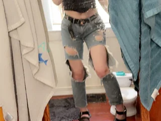 Heycutie18 Live Cam
