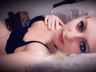 kellyforyou18 Live Cam