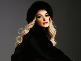 Monicacurvy Live Cam