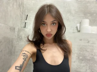RoxyBullet Live Cam
