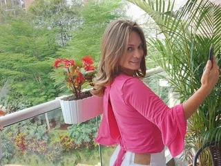 SweetLawyer Live Cam