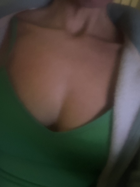 Peachy_Goddess Photo