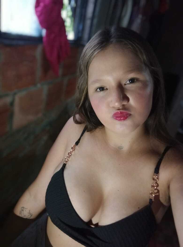 LuccyMilky Photo LuccyMilky Photo