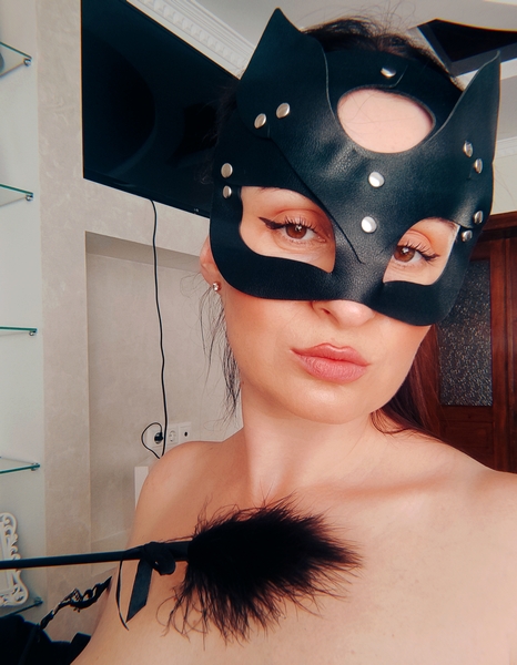 Karina_Dark Photo Karina_Dark Photo