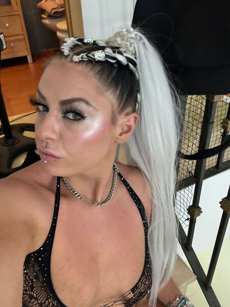 Emeraldeyedbabe_xx Photo Emeraldeyedbabe_xx Photo