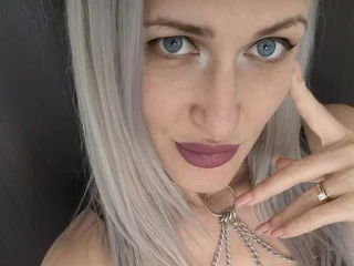 BriannaSage Live Cam