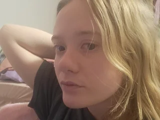 HarleyBlossom Live Cam