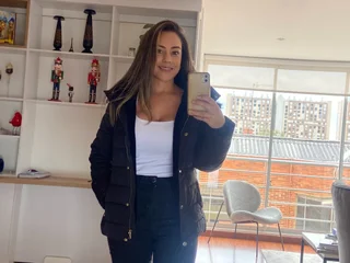 HoneyLove81 Live Cam
