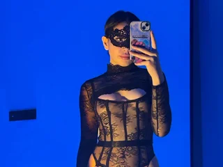 Naomi952 Live Cam