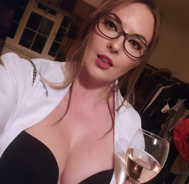 XYourNaughtyTillyX Photo XYourNaughtyTillyX Photo