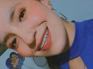 Caelina Live Cam
