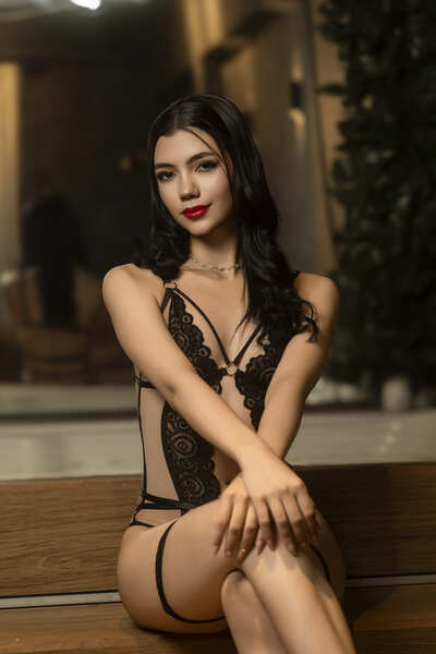 RousseQueen Photo RousseQueen Photo