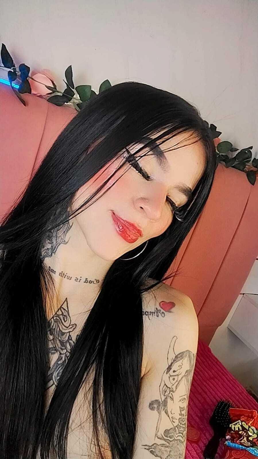 LucyLeroy Photo