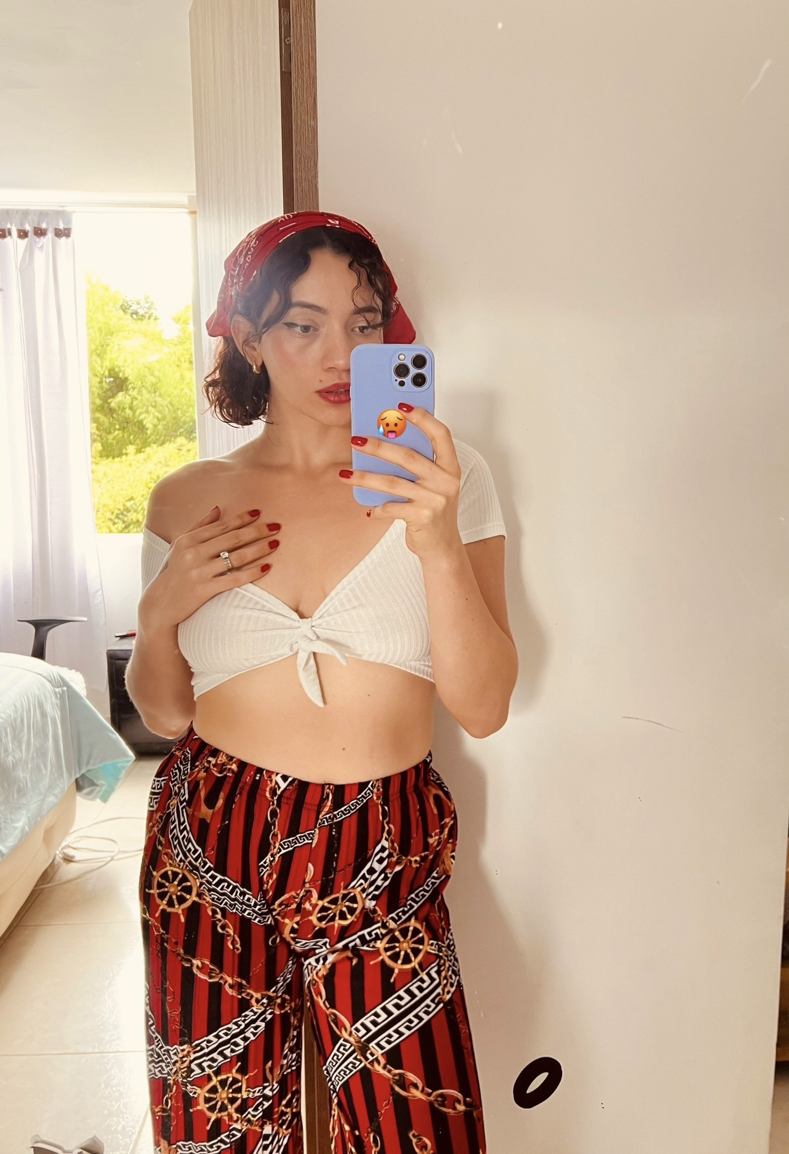 AliceKizar Photo AliceKizar Photo