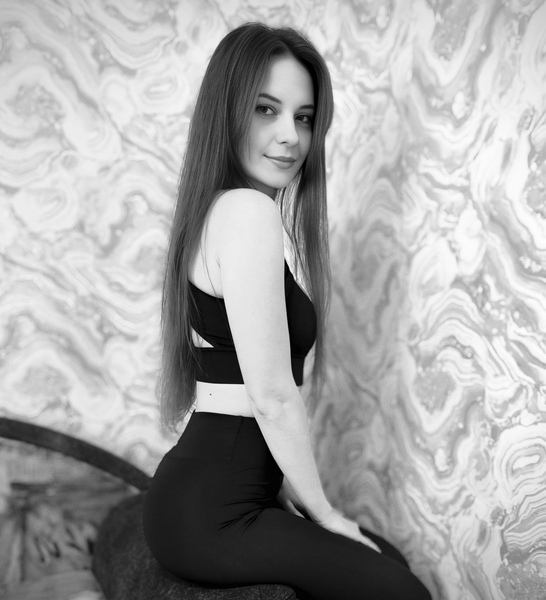 Brunettee Photo