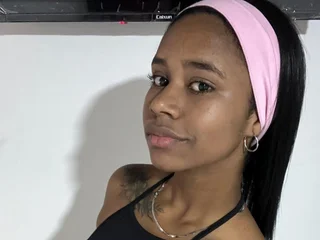 madihlove303av Live Cam