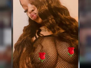 QueeenJ Live Cam