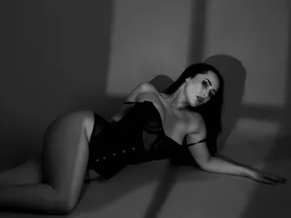 ZaraHartUK Live Cam