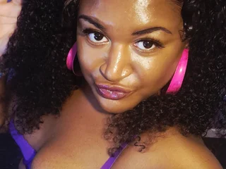 HoneyNoir888 Live Cam