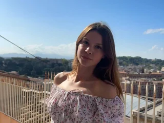 Liana_Lii Live Cam