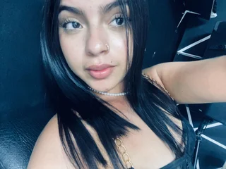 Luccy_stream33 Live Cam