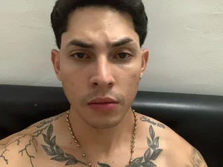 Maxpetit Live Cam