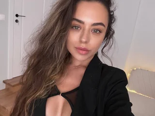 Mialiciouss Live Cam