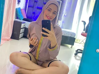 ShanaJamil Live Cam