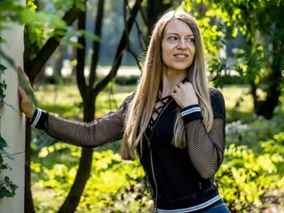 LaraWinters Live Cam