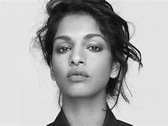 MiaTous Live Cam MiaTous Live Cam