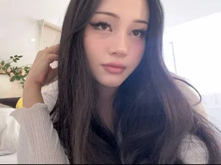 Akinastarr Live Cam