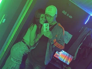 COUPLE25_33 Live Cam