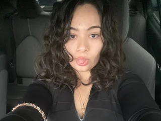 RoxiRivers Live Cam RoxiRivers Live Cam