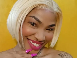 SexyPettiteDonna Live Cam
