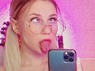 Sofia_Kenwood Live Cam